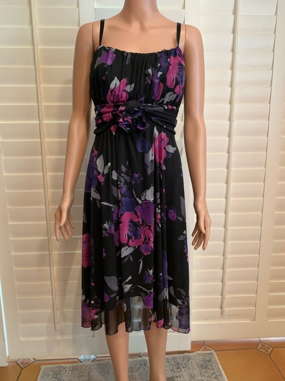 Collection Dressbarn Black floral dress with tie back Size 16